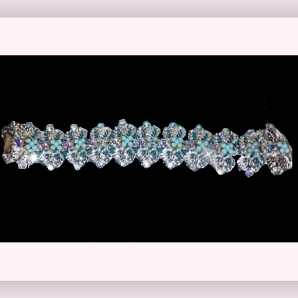 Coro Jeweled Vintage Bracelet - Picture 4 of 16